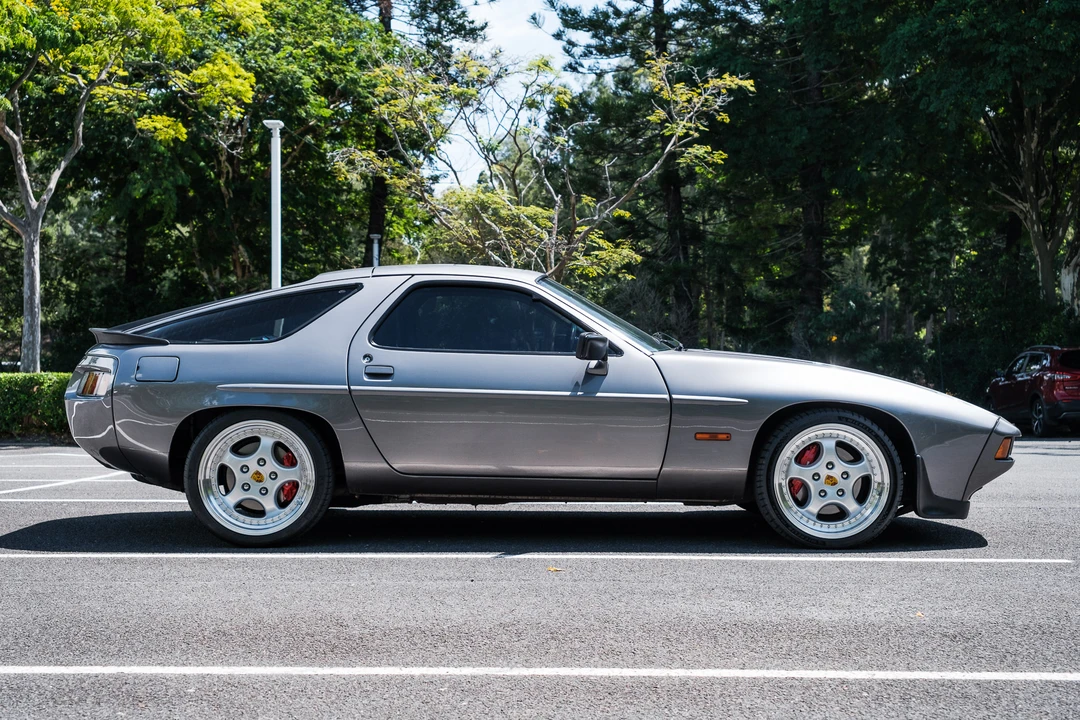 1986 Porsche 928 S - Image 8 of 31
