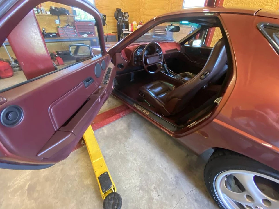 1986 Porsche 928 S - Image 5 of 24