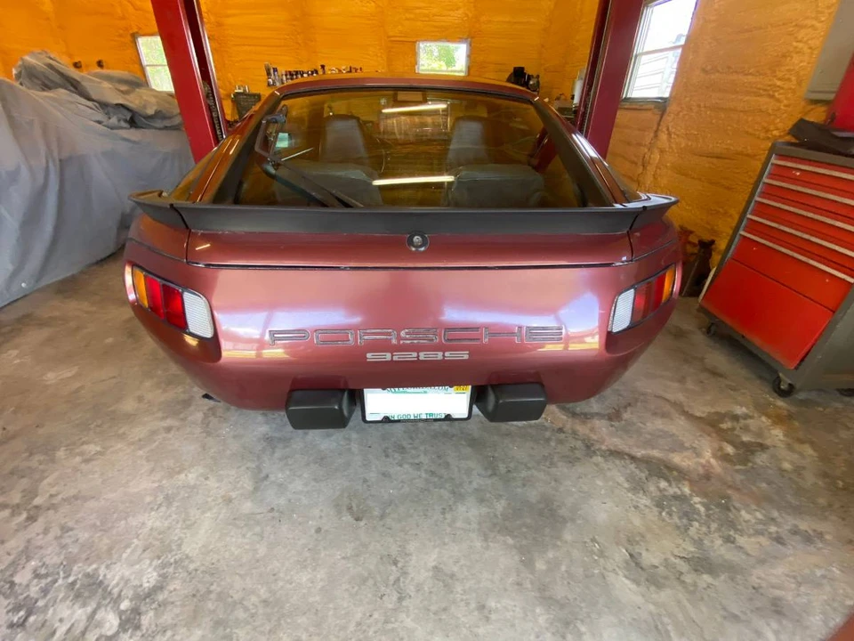 1986 Porsche 928 S - Image 15 of 24