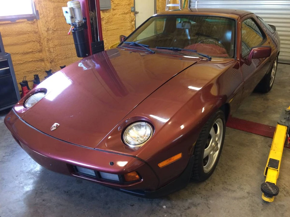 1986 Porsche 928 S - Image 2 of 24