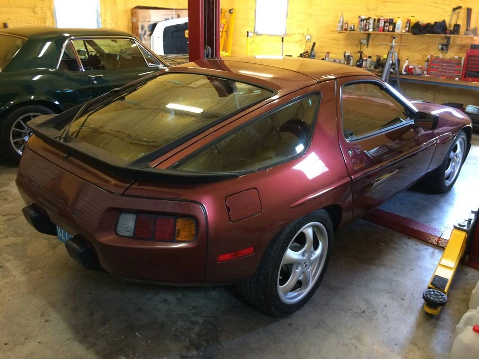 1986 Porsche 928 S - Image 3 of 24