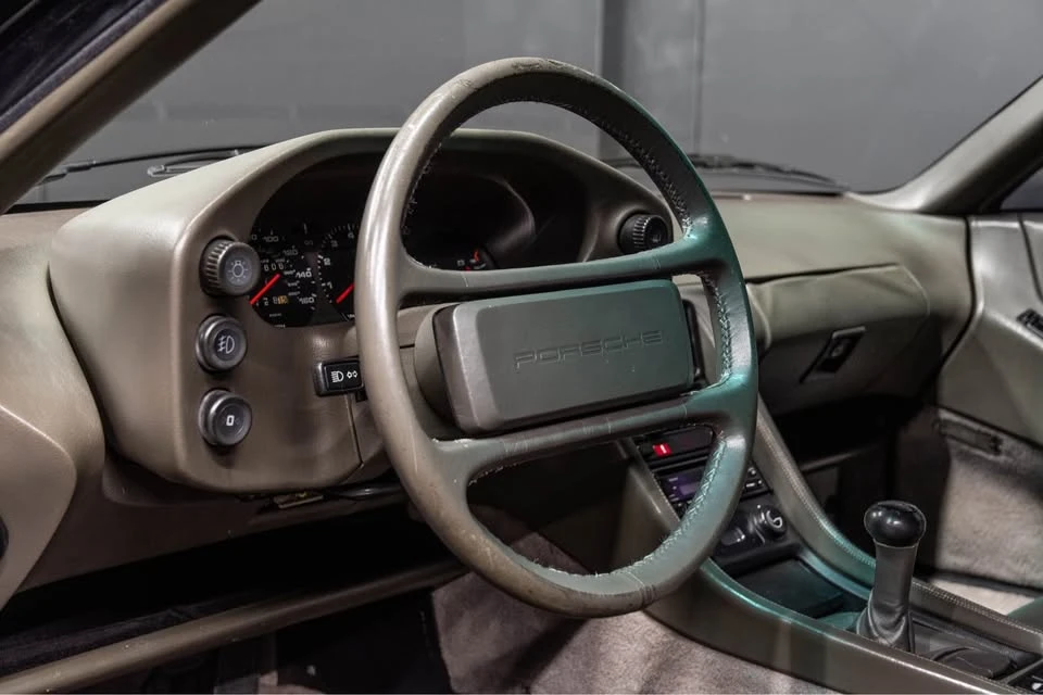 1986 Porsche 928 S - Image 13 of 20