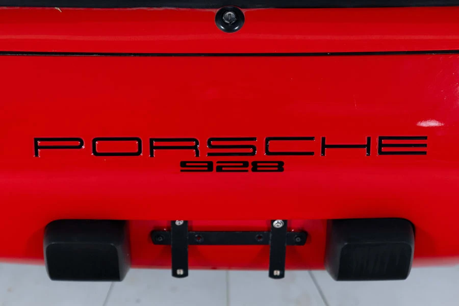 1986 Porsche 928 S - Image 11 of 31
