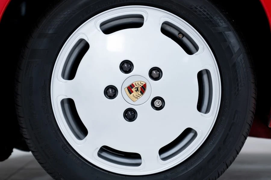 1986 Porsche 928 S - Image 12 of 31