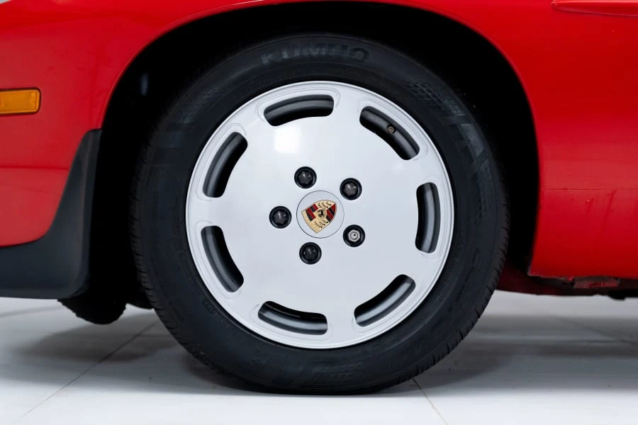 1986 Porsche 928 S - Image 16 of 31