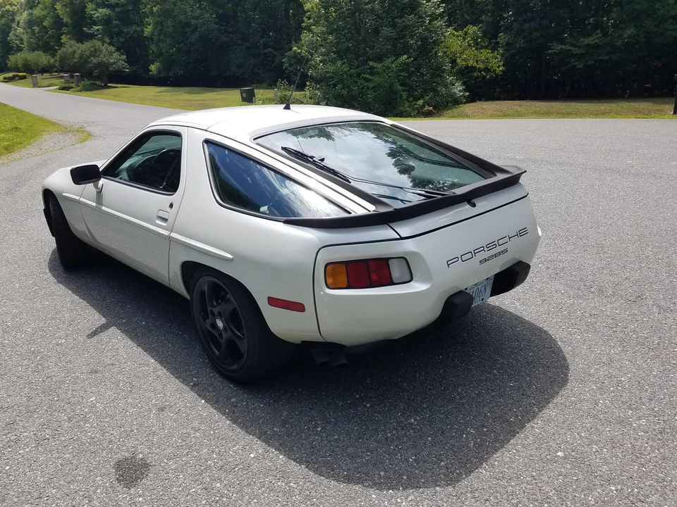 1986 Porsche 928 S - Image 11 of 31