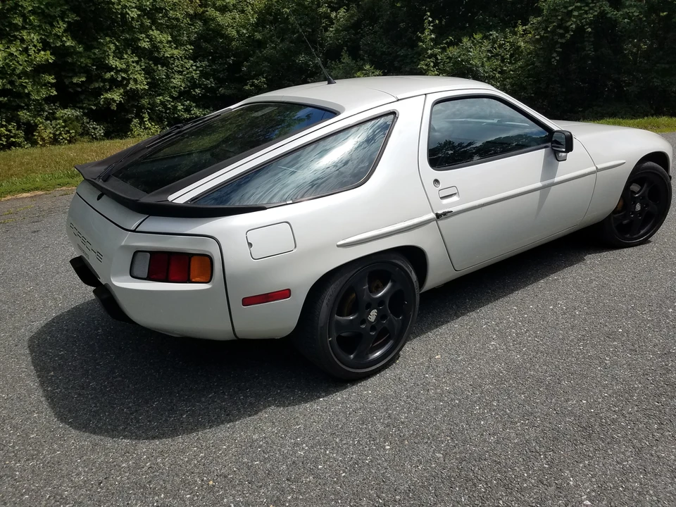 1986 Porsche 928 S - Image 13 of 31