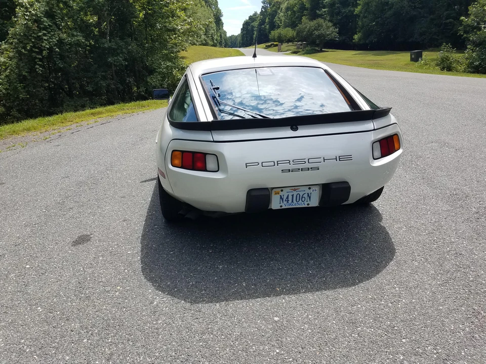 1986 Porsche 928 S - Image 12 of 31