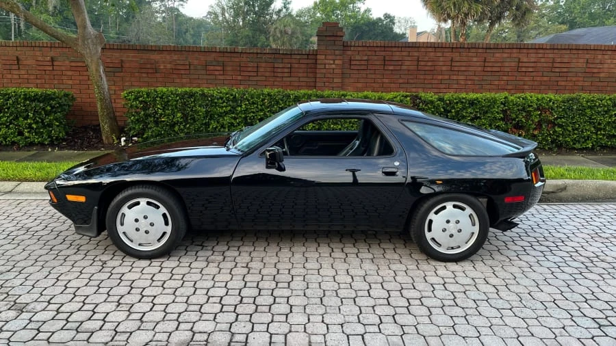 1986 Porsche 928 S - Image 2 of 21