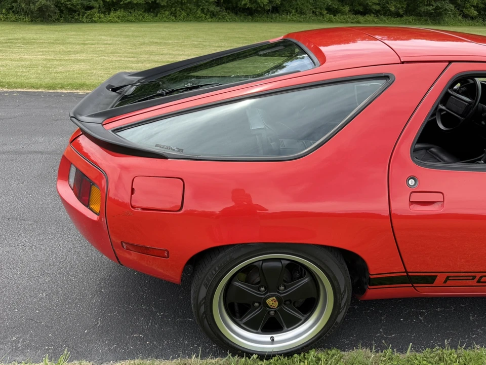 1986 Porsche 928 S - Image 12 of 31