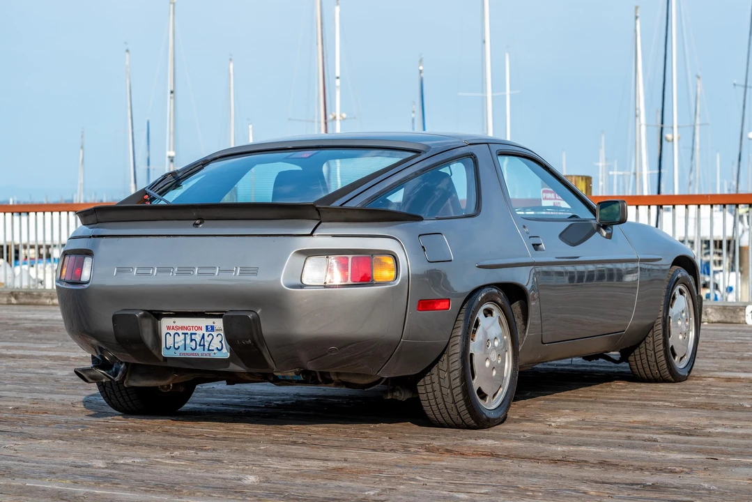 1986 Porsche 928 S - Image 7 of 31