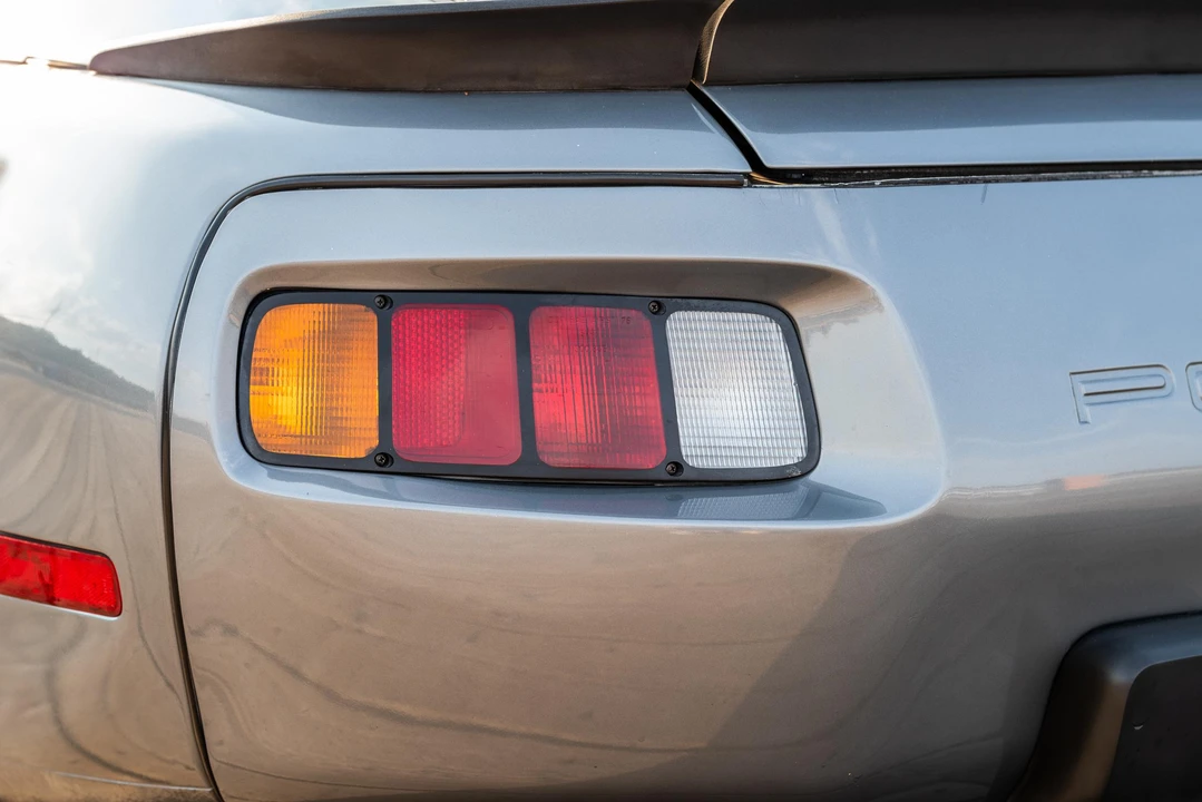 1986 Porsche 928 S - Image 21 of 31
