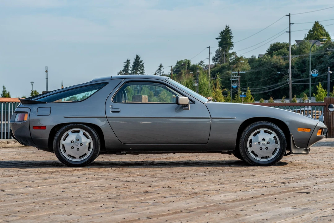 1986 Porsche 928 S - Image 8 of 31