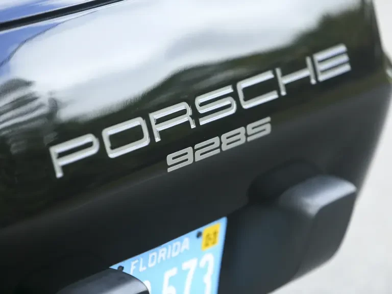 1986 Porsche 928 S - Image 6 of 31