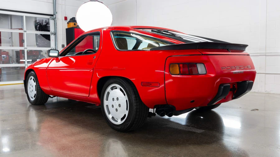 1986 Porsche 928 S - Image 10 of 31