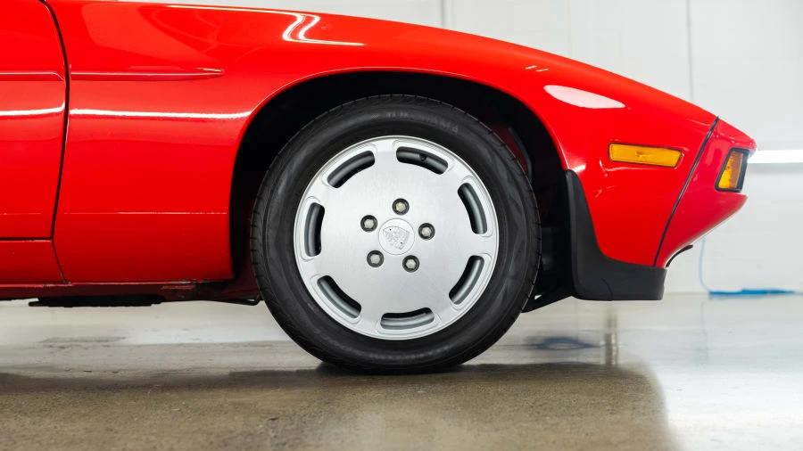 1986 Porsche 928 S - Image 24 of 31