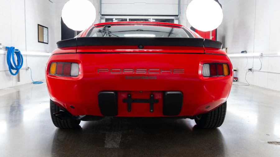 1986 Porsche 928 S - Image 8 of 31
