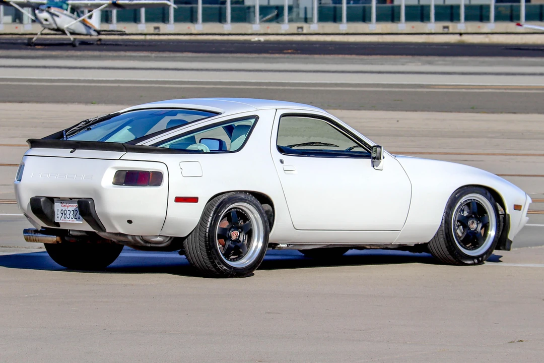 1986 Porsche 928 S - Image 4 of 31