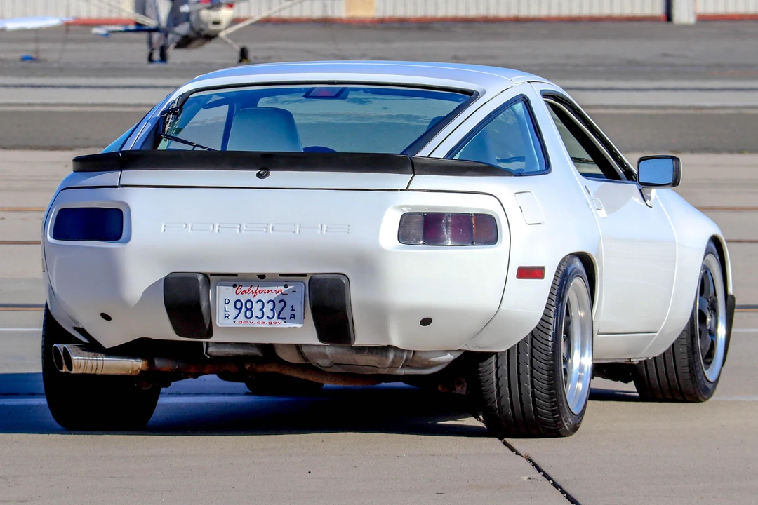 1986 Porsche 928 S - Image 15 of 31