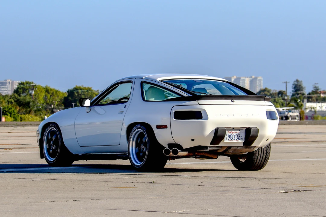 1986 Porsche 928 S - Image 13 of 31