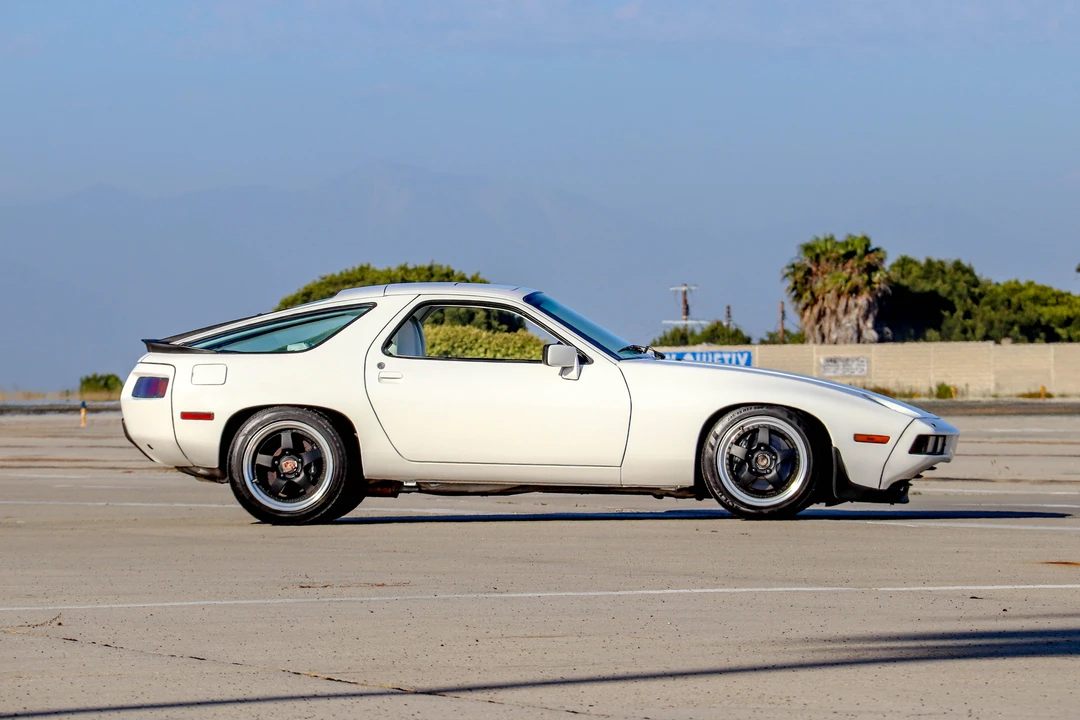 1986 Porsche 928 S - Image 18 of 31