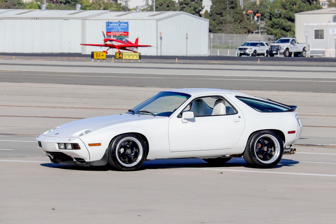 1986 Porsche 928 S - Image 10 of 31