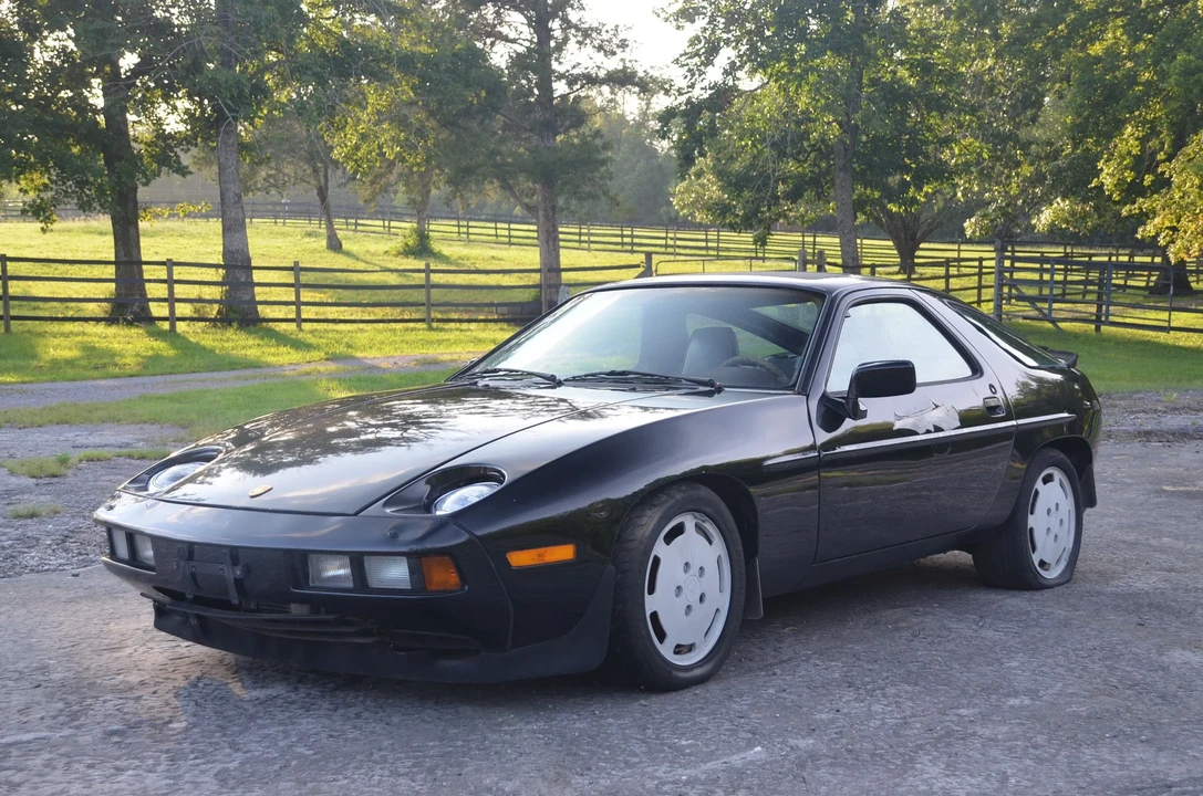1986 Porsche 928 S - Image 9 of 31