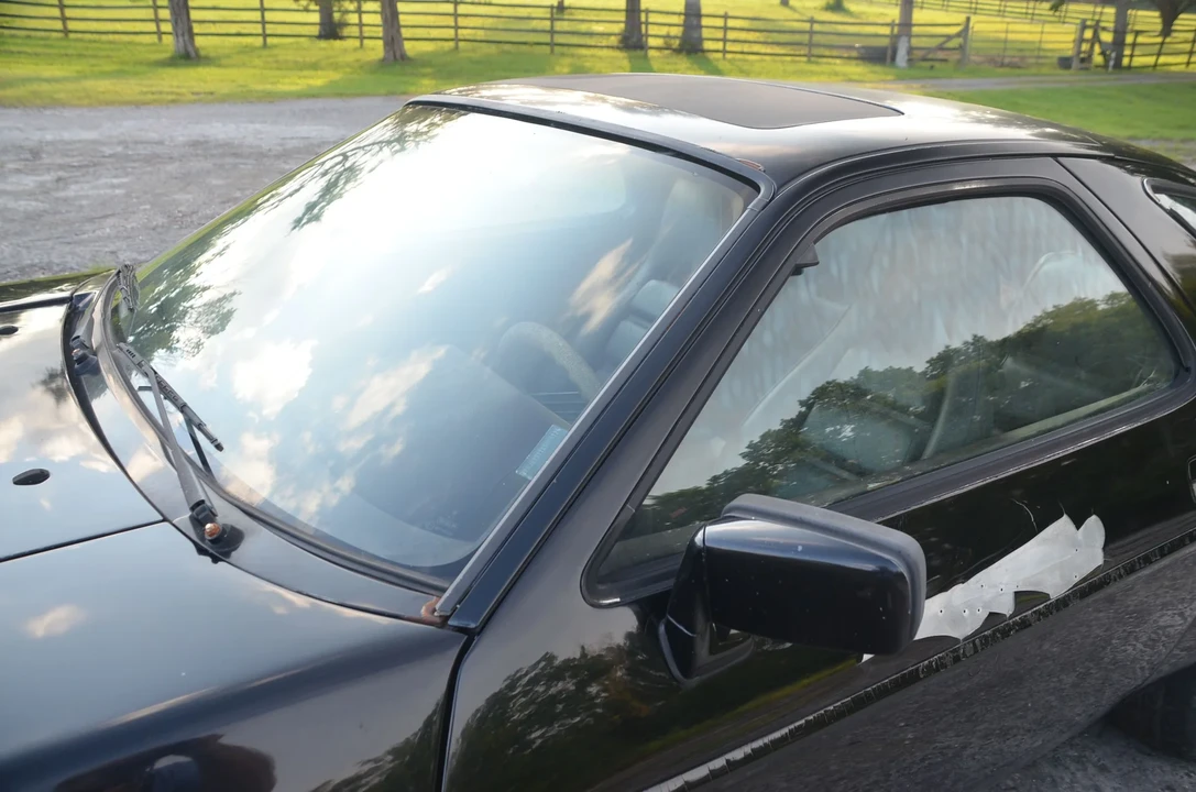 1986 Porsche 928 S - Image 16 of 31