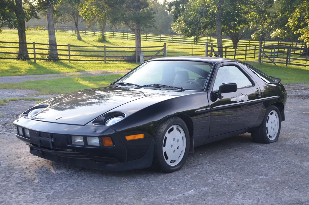 1986 Porsche 928 S - Image 8 of 31