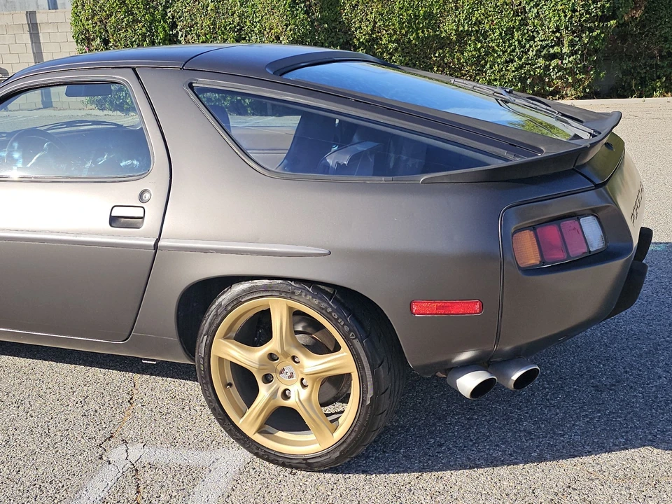 1986 Porsche 928 S - Image 12 of 21