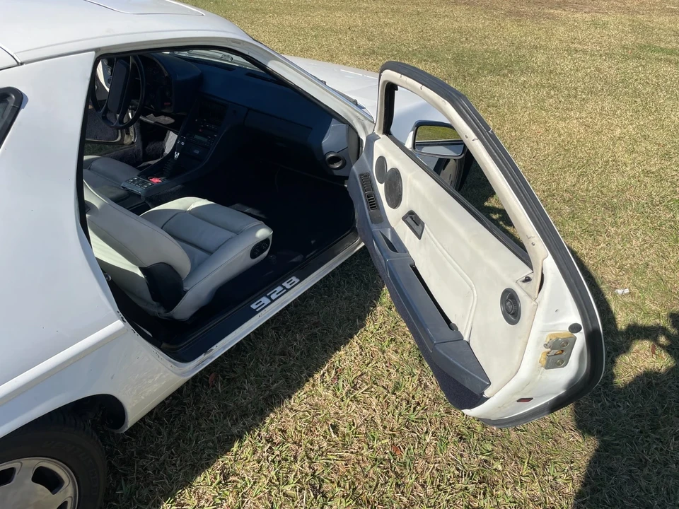 1986 Porsche 928 S - Image 4 of 10
