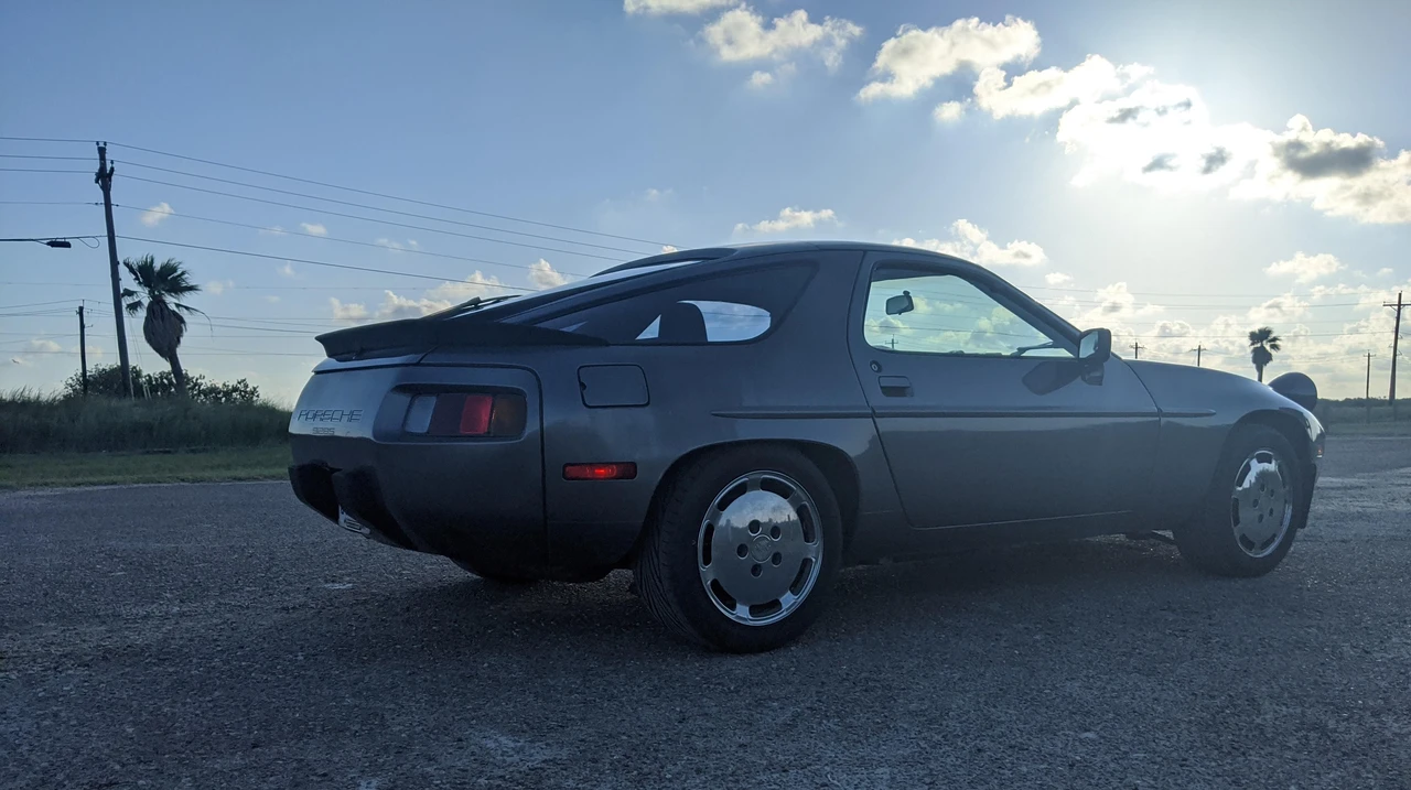 1986 Porsche 928 S - Image 13 of 31