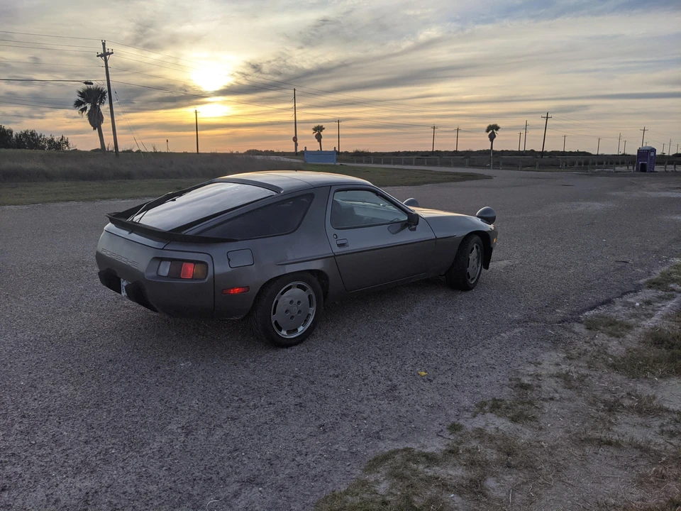 1986 Porsche 928 S - Image 5 of 31