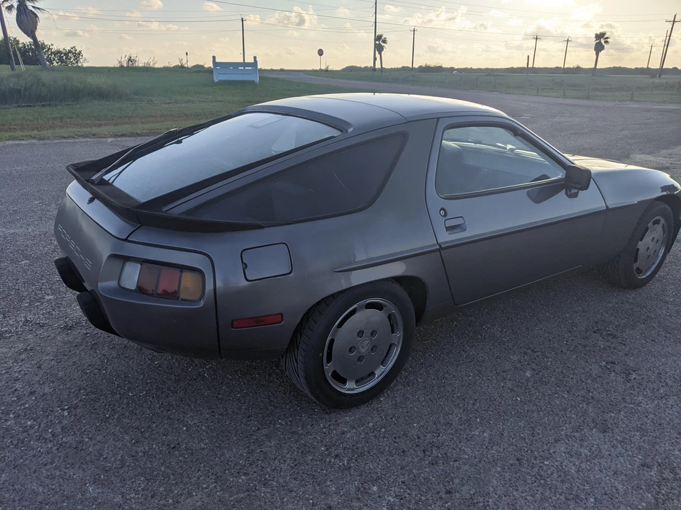 1986 Porsche 928 S - Image 12 of 31