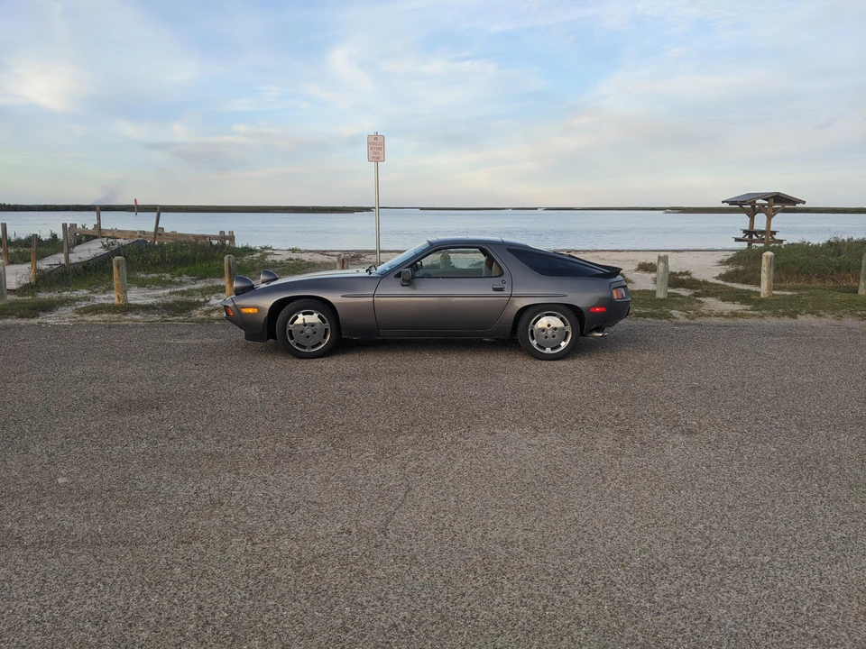 1986 Porsche 928 S - Image 10 of 31