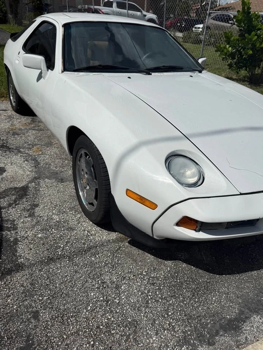 1986 Porsche 928 S - Image 9 of 31