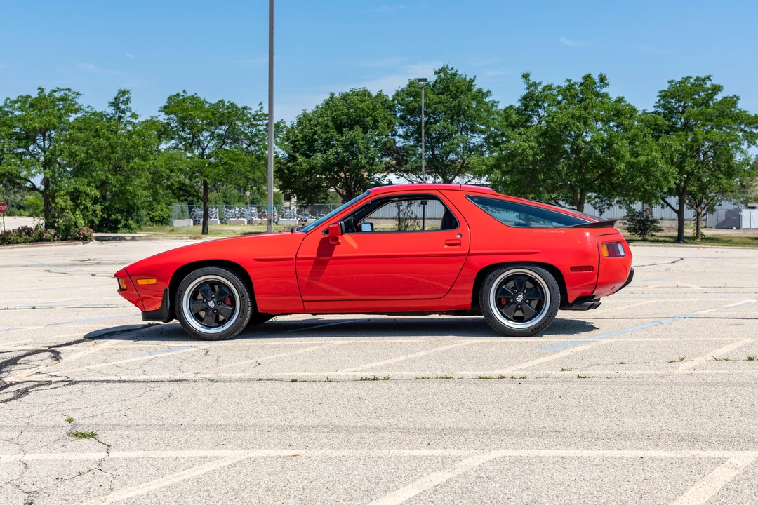 1986 Porsche 928 S - Image 8 of 31