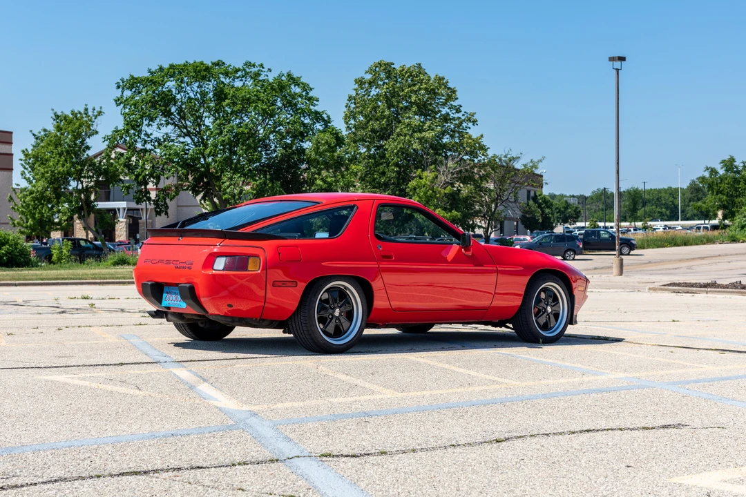 1986 Porsche 928 S - Image 12 of 27