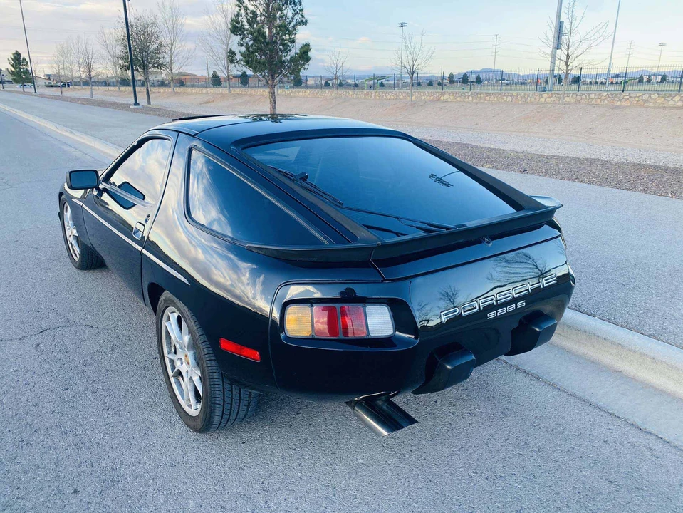 1986 Porsche 928 S - Image 12 of 31