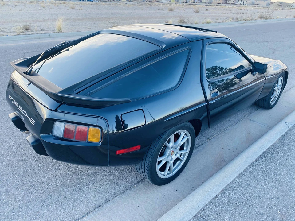 1986 Porsche 928 S - Image 16 of 31