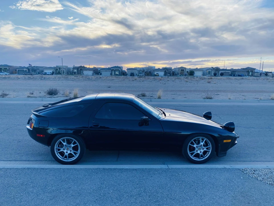 1986 Porsche 928 S - Image 9 of 31