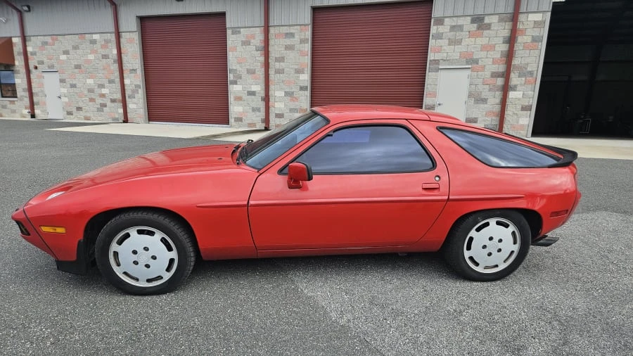1986 Porsche 928 S - Image 2 of 12