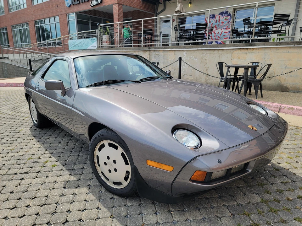 1986 Porsche 928 S - Image 13 of 31