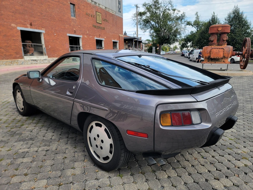 1986 Porsche 928 S - Image 9 of 31