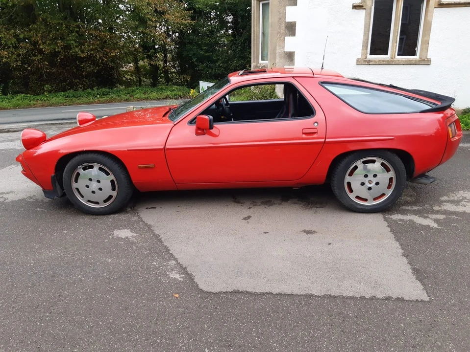 1986 Porsche 928 S - Image 7 of 30