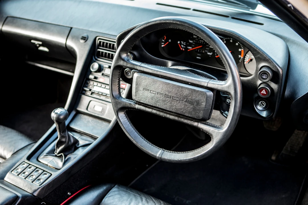 1986 Porsche 928 S - Image 15 of 23