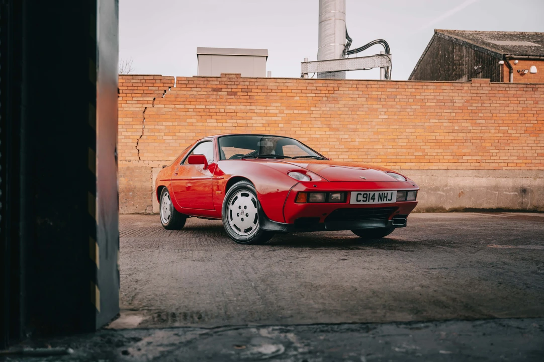 1986 Porsche 928 S - Image 12 of 31