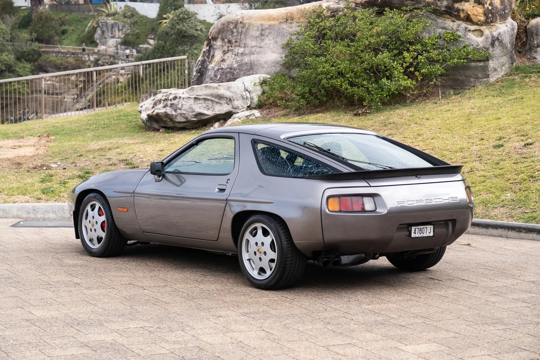 1986 Porsche 928 S - Image 14 of 31