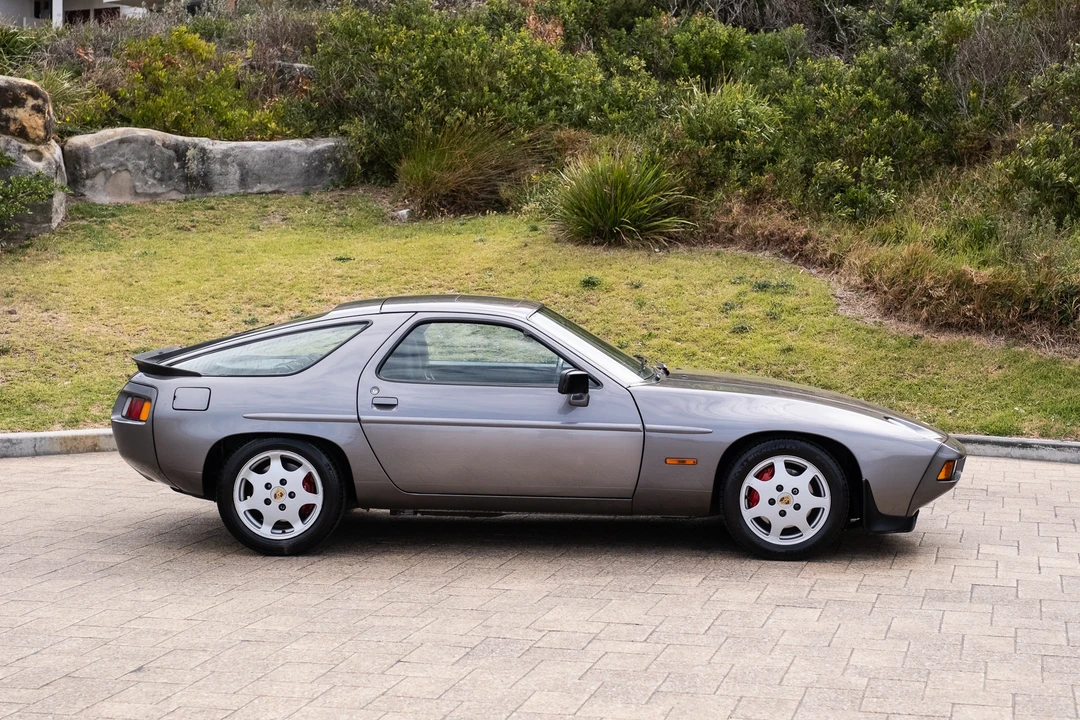1986 Porsche 928 S - Image 9 of 31