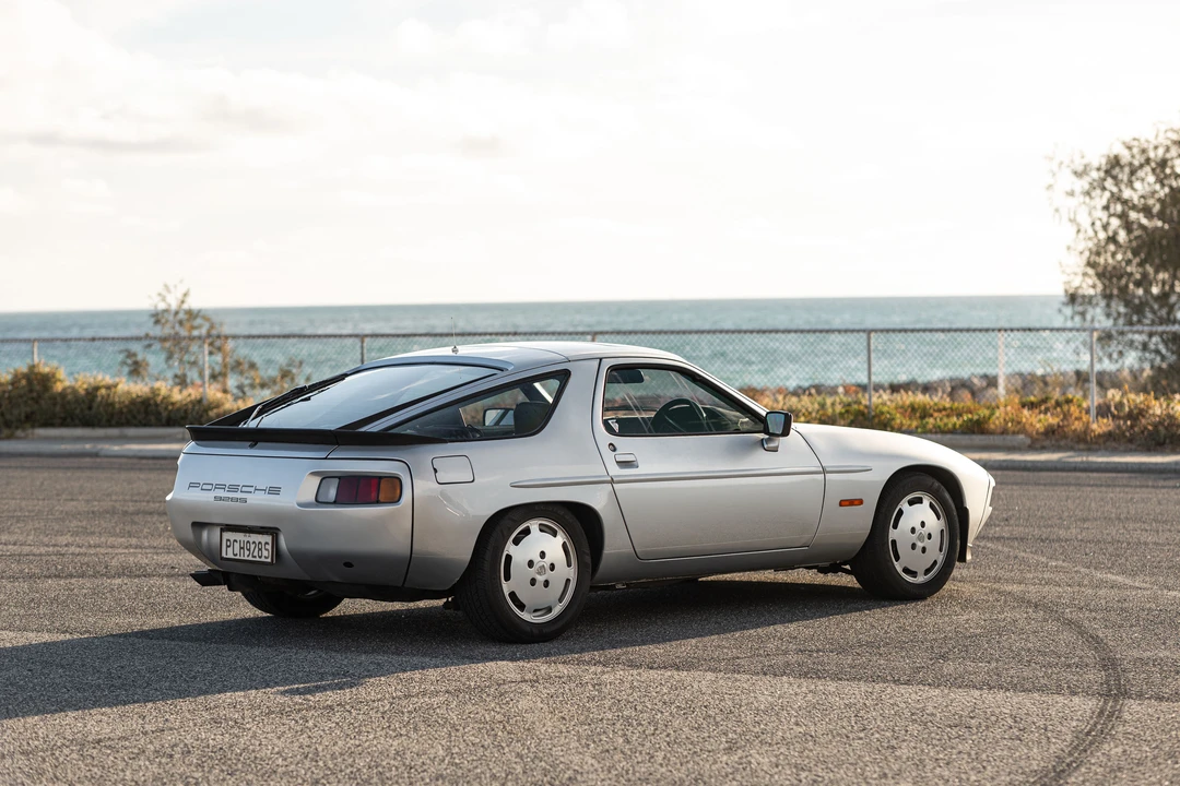 1986 Porsche 928 S4 - Image 8 of 31
